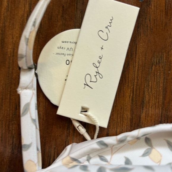 Rylee + Cru white bikini with a lemon print and UPF 50 sun protection size med - Picture 9 of 15
